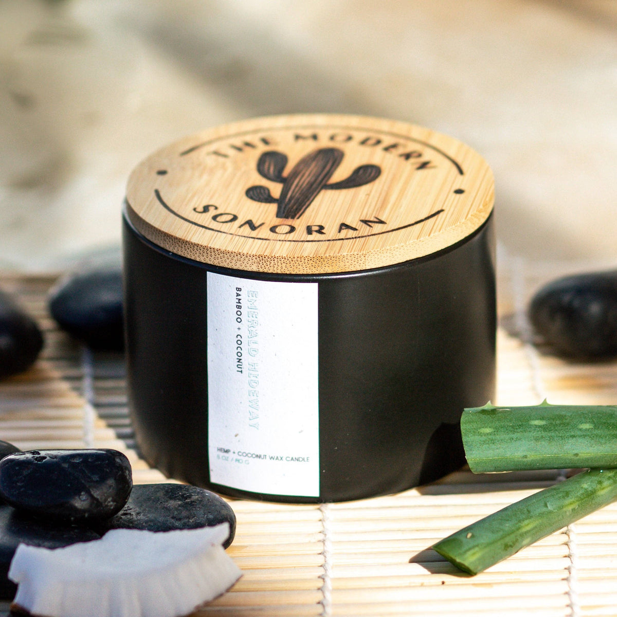 Emerald Hideaway Quiet Luxury Hemp + Coconut Candle, 5 oz: White (5 oz)